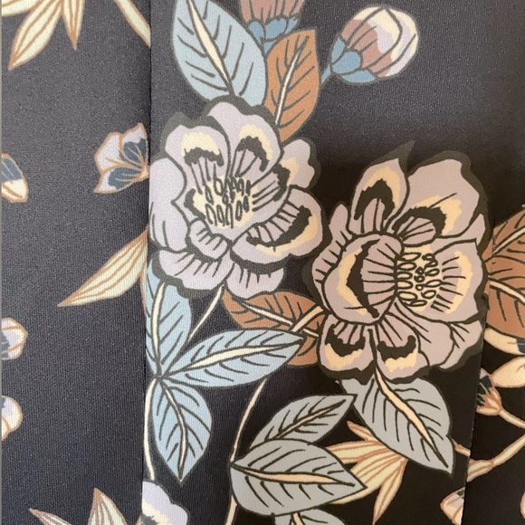 Vince Camuto Floral Navy Blue White Puff Sleeve Sheath Dress Size M 10 - Picture 11 of 15